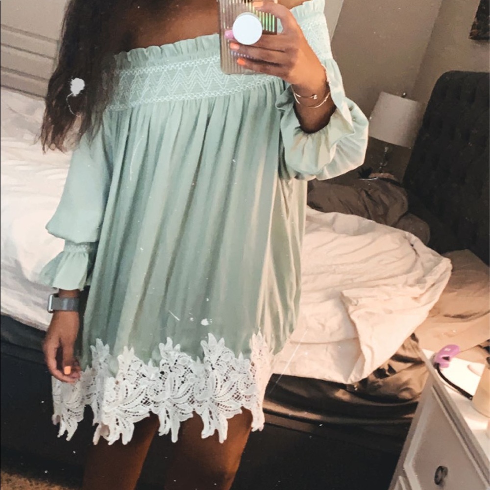 VICI mint green dress